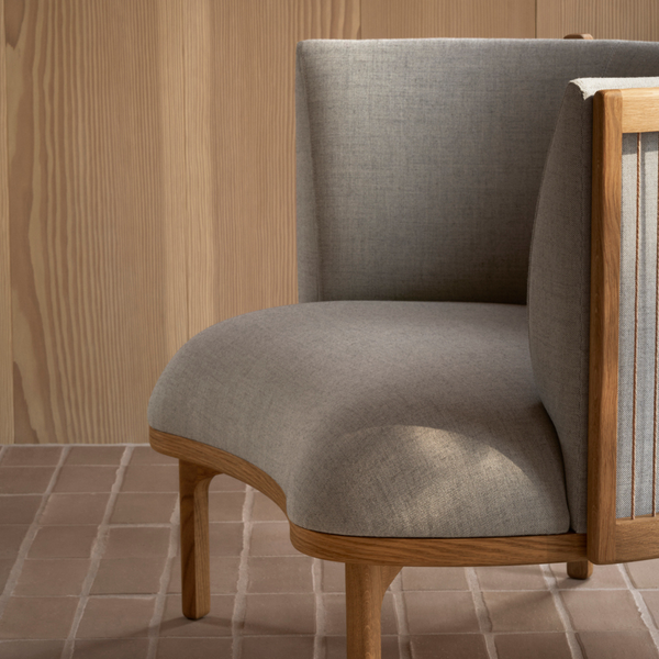 RF1904 Sideways Lounge Chair