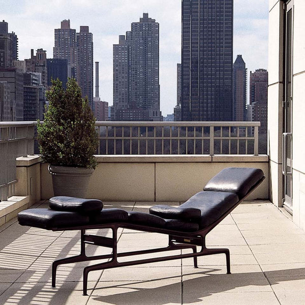 Eames Chaise