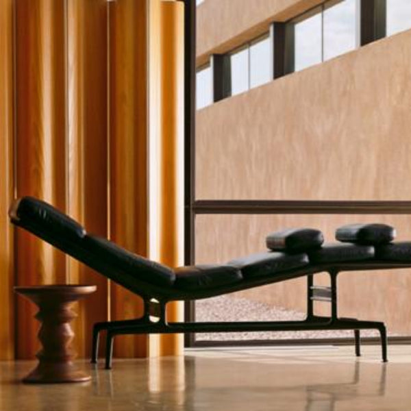 Eames Chaise