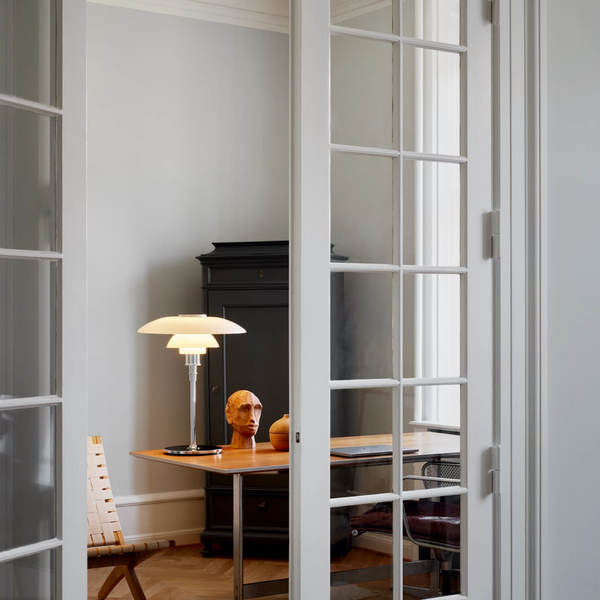 PH 4 1/2 - 3 1/2 Table Lamp