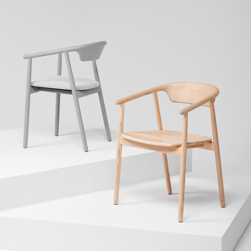 Leva Armchair