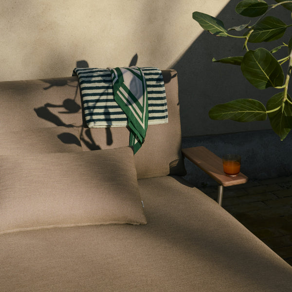 Settle Lounge Chair Bed with Armrest