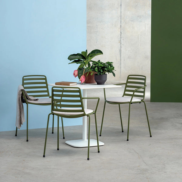 Chair Street 4L with arms