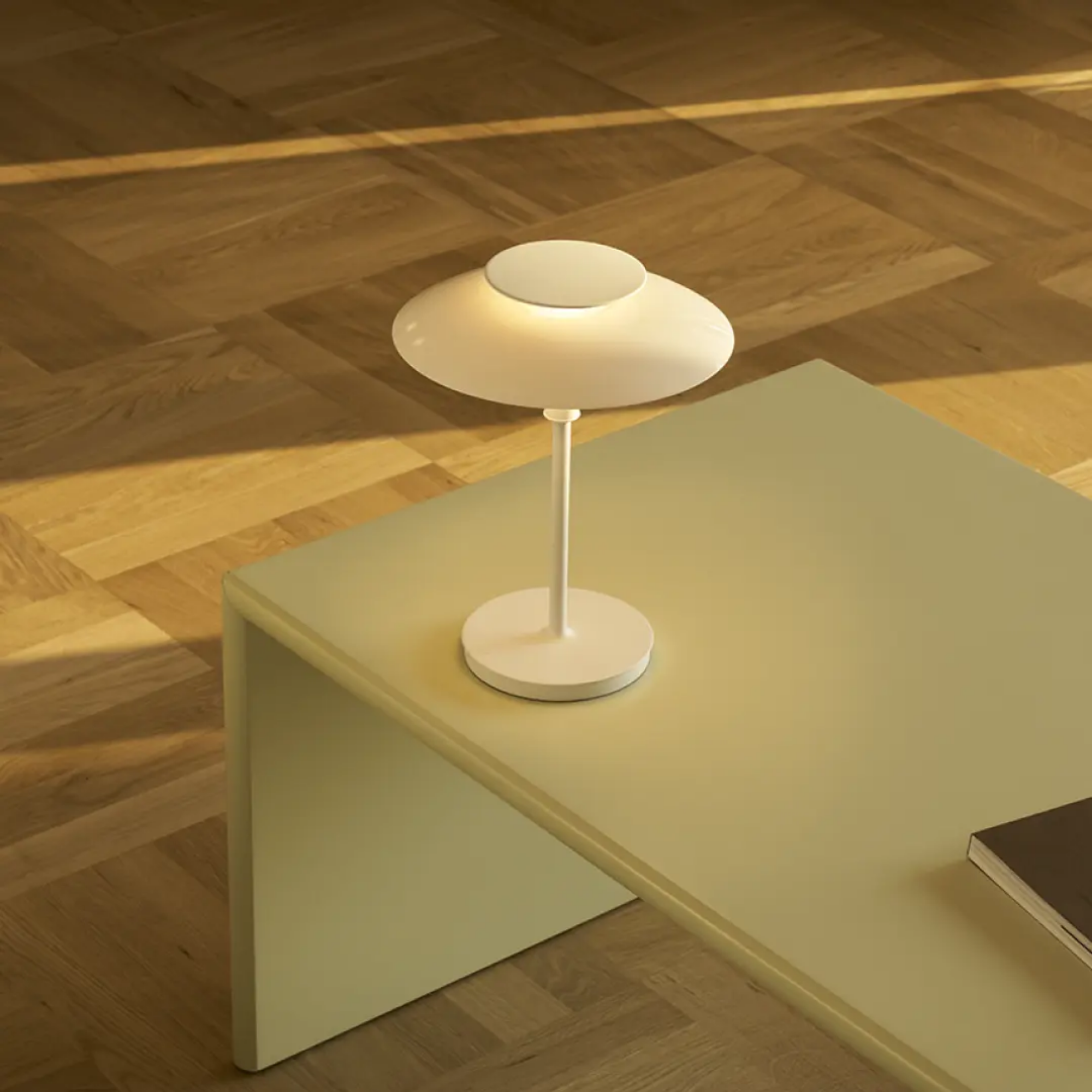 PH 80 Portable Lamp