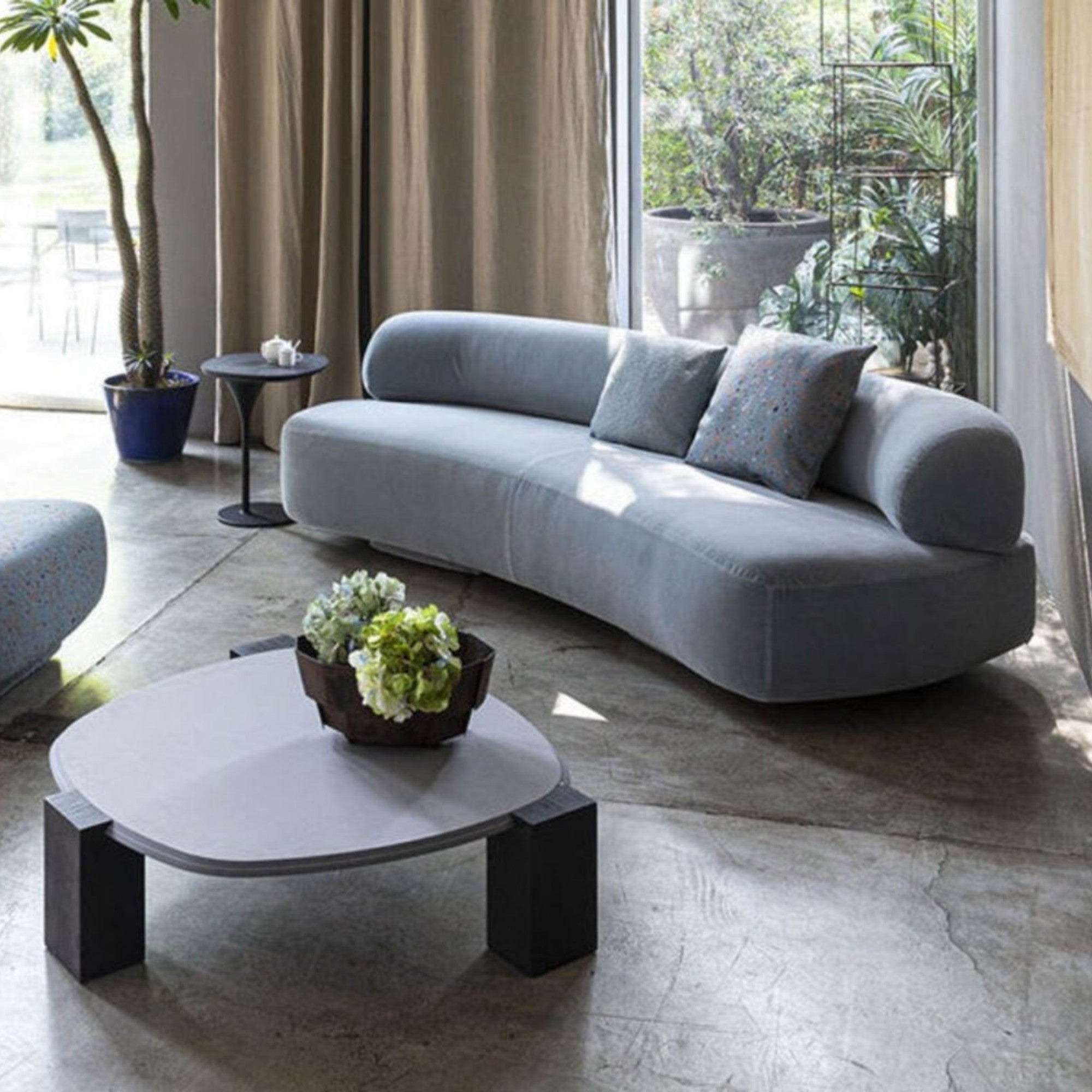Gogan Sofa
