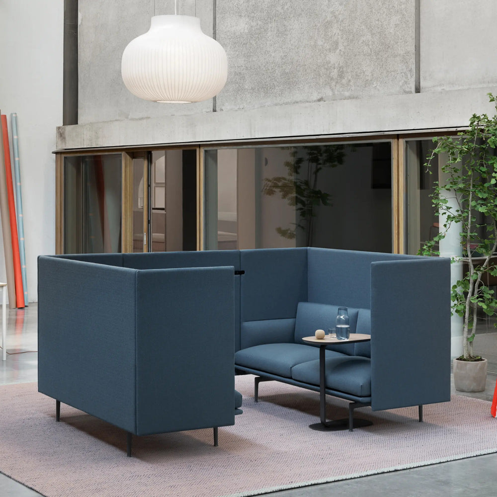 Outline Highback Cabin