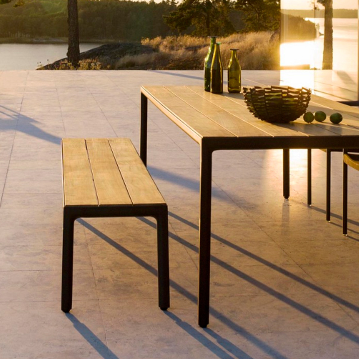 Benches | Illum bench | Tribu | Xtra Contract | Xtra Professional | Outdoor Bench