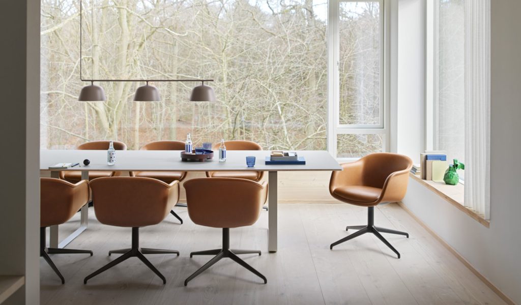 Fiber Conference Chair | Muuto | Work | Seating | Xtra Contract | Xtra Professional | Luxury Furniture | Premium Furniture