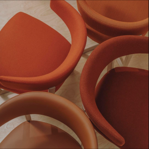 Andreu World Tauro Armchair embodeis a powerful presence, capable of creating an atmosphere full of energy.