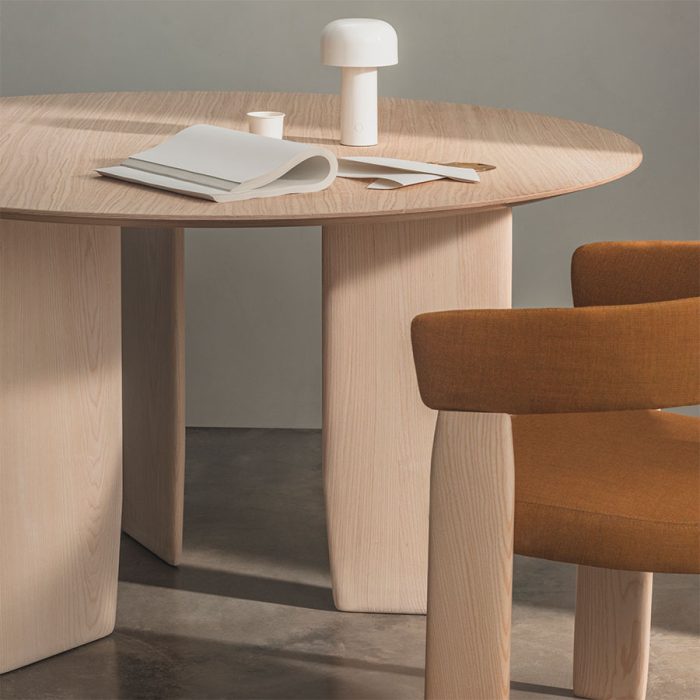 Oru Dining Table by Andreu World